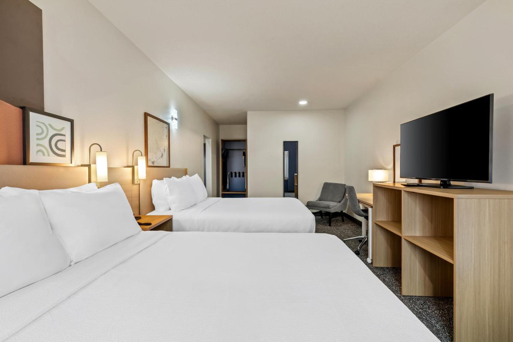 Spark By Hilton Barre Hotel