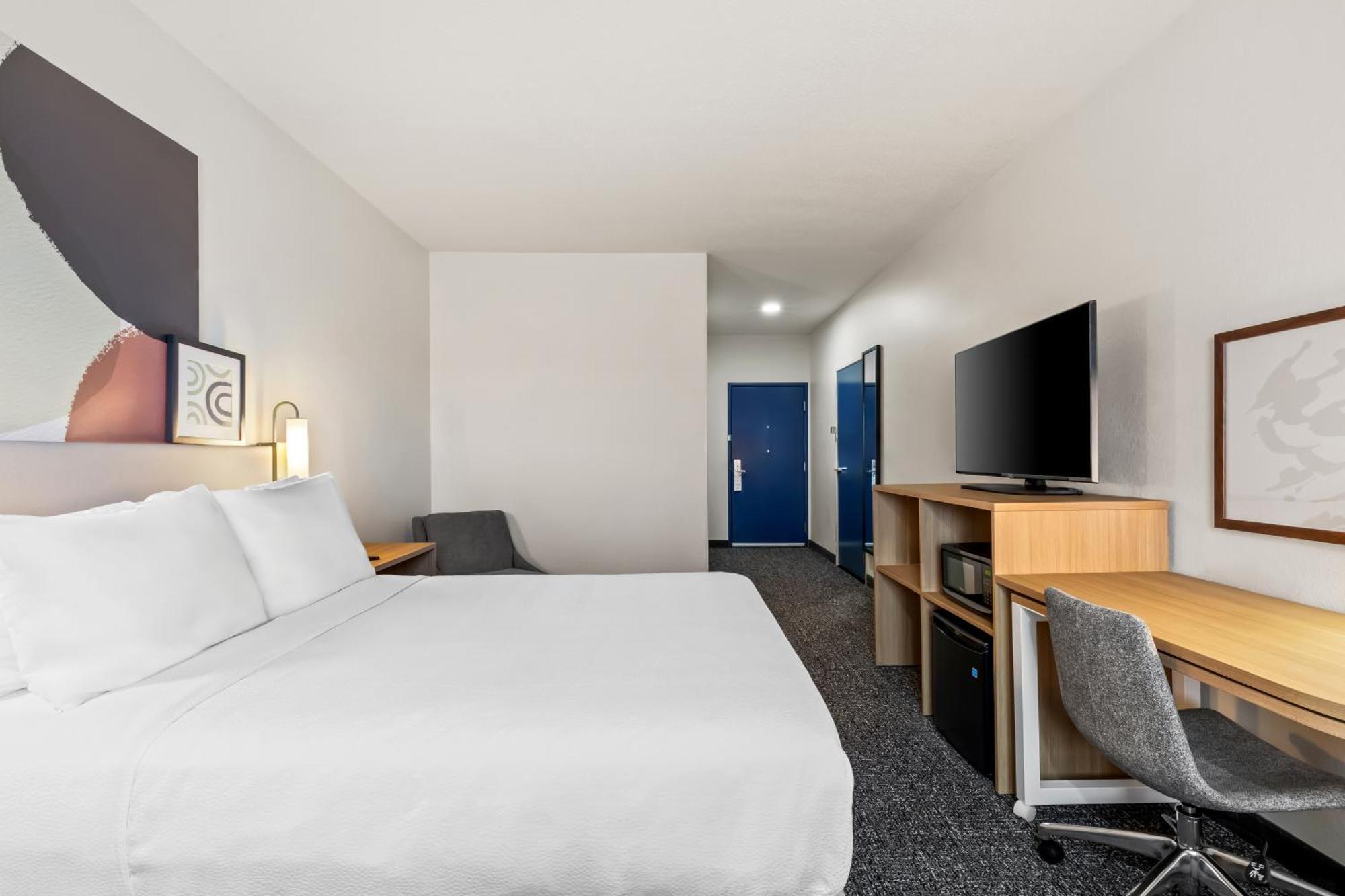 Spark By Hilton Barre Hotel 3*
